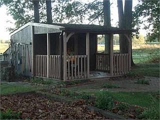 5th image of 52 Poplar Ave