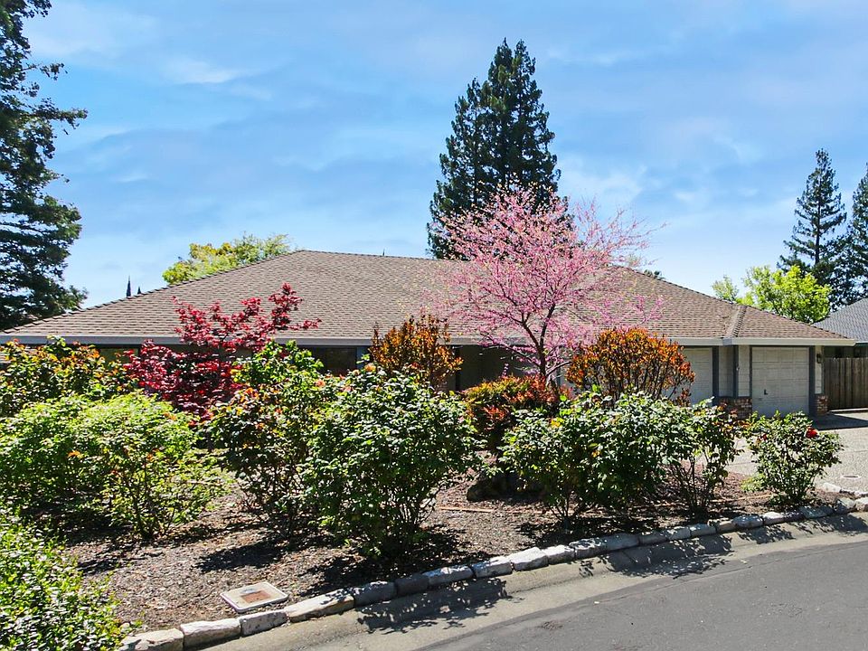 1st image of 132 Oak Canyon Way