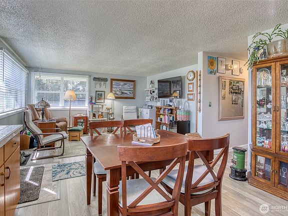 3rd image of 241 S Hoquiam Street