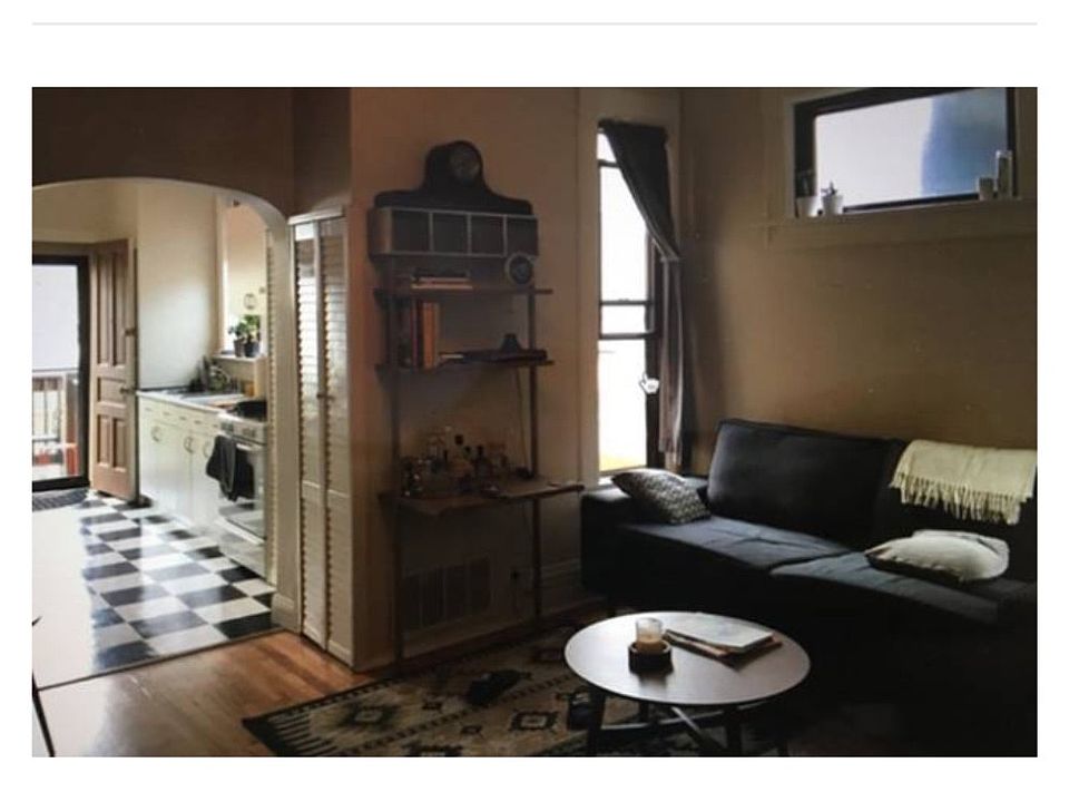 1st image of 2210 W Erie St APT 1R