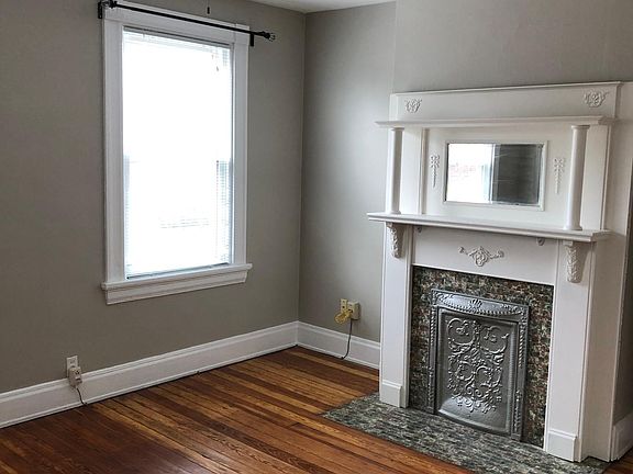 4th image of 3822 Mount Vernon Ave #2