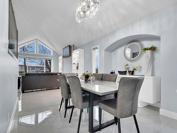 5th image of 18239 68th Ave