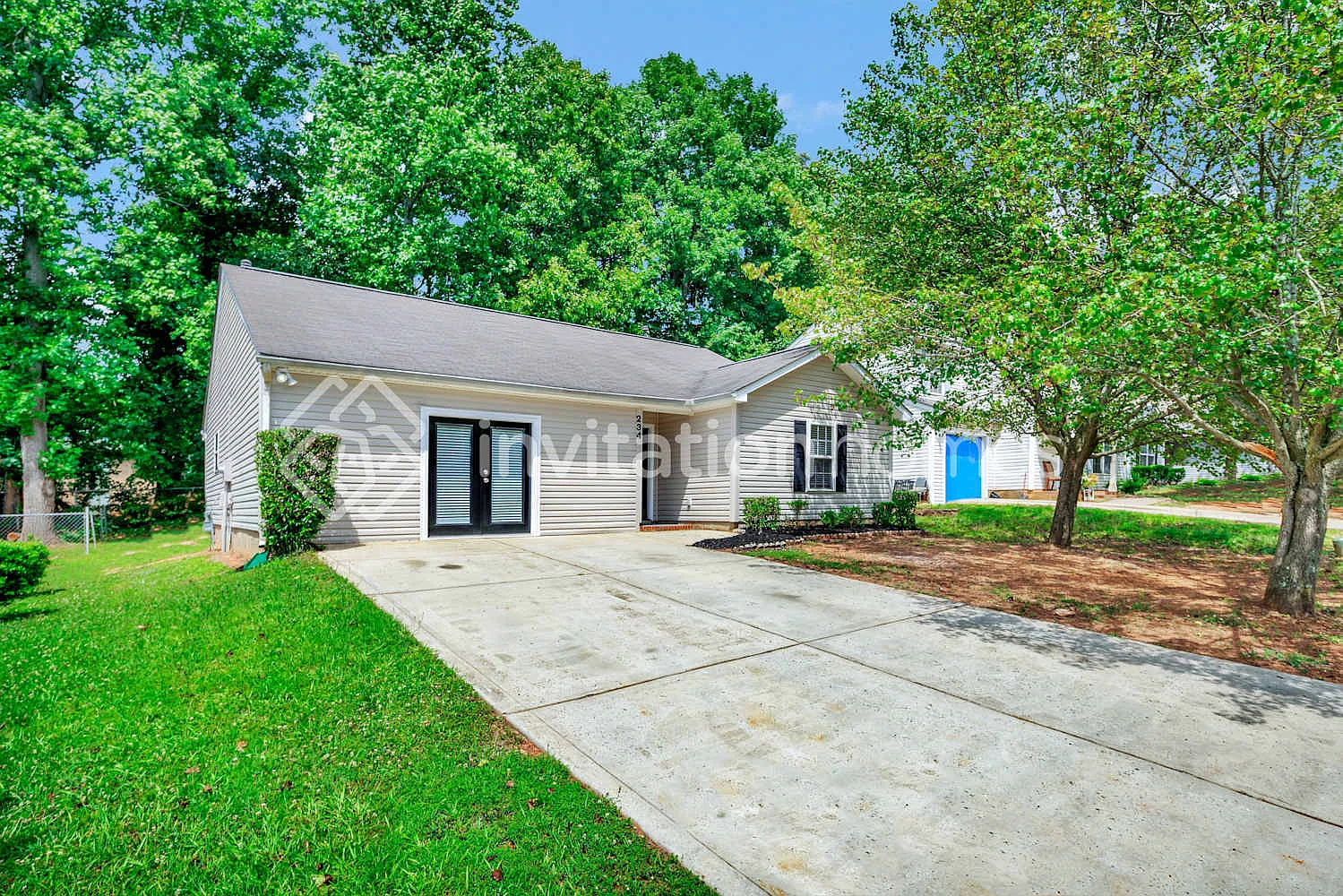 234 Graham Meadow Dr Charlotte, NC 28213 — Photo 1