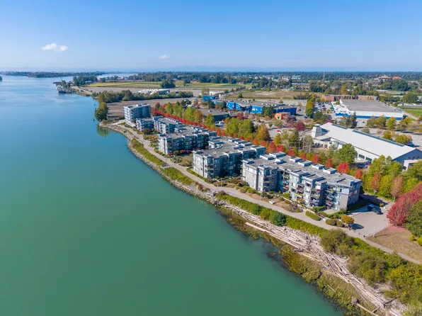 14300 Riverport Way #207, Richmond, BC V6W 0A4