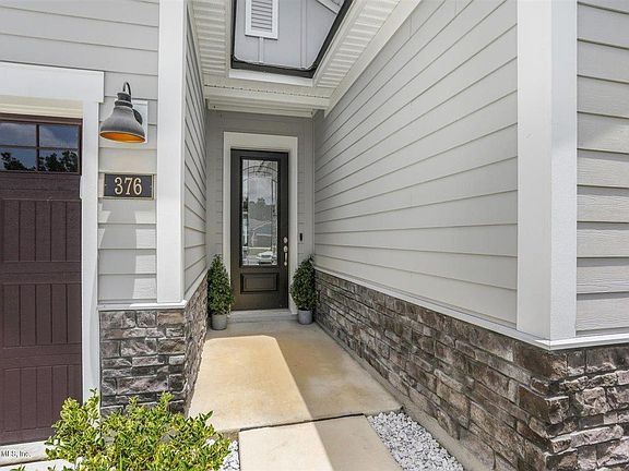 2nd image of 376 Silver Sage Ln