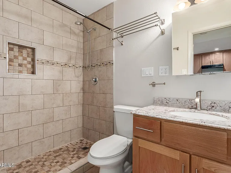 1628 E Del Rio Dr — Photo 26