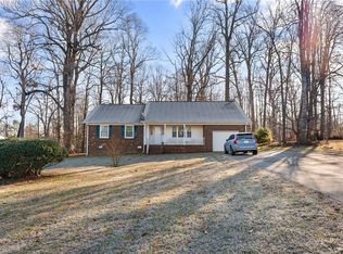 2322 Carlford Rd, Pleasant Garden, NC 27313