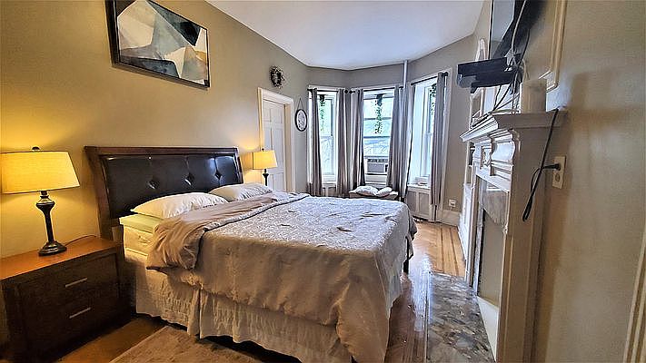 1st image of 293 New York Ave #2