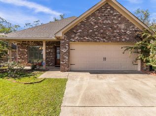 125 Clifton Dr, Vicksburg, MS 39183