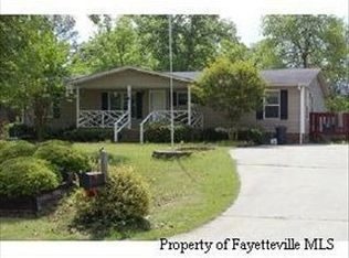 97 Clan Campbell Dr, Raeford, NC 28376