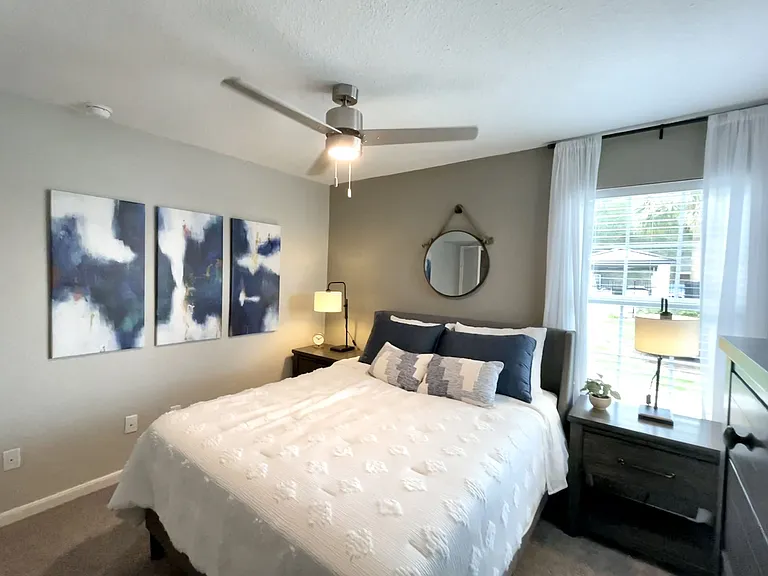 1520 Enclave Pkwy — Photo 3
