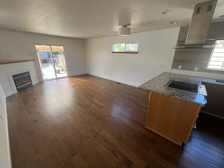 817 NE 72nd Ave — Photo 13