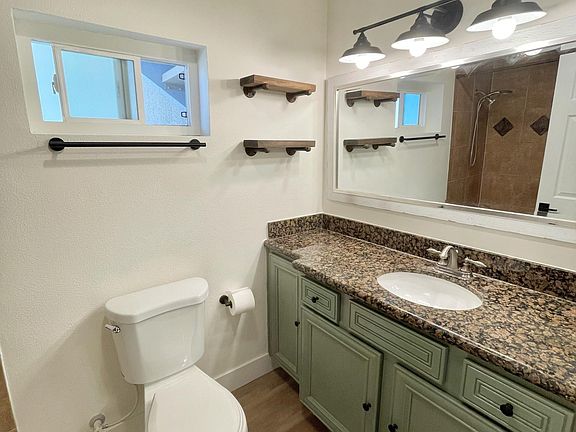 4th image of 1401 Reed Ave Unit 5
