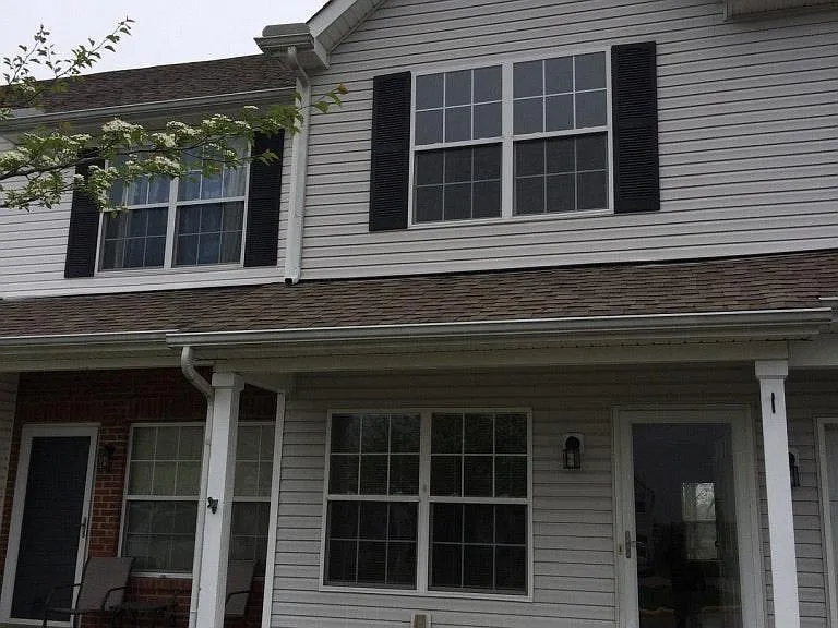 484 Fullers Cir — Photo 1