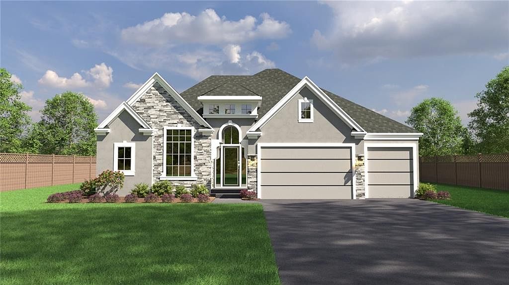 4728 Clubhouse Dr — Falcon Lakes Golf Course