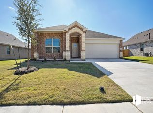 917 Rusty Spur Ln, Fort Worth, TX 76052