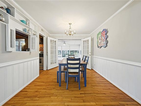 4th image of 8440 Halprin Dr