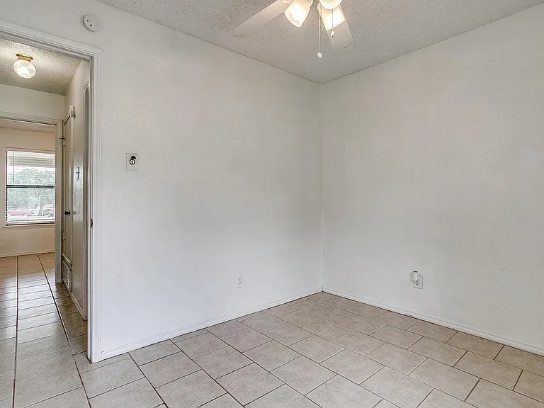 1009 W 4th St #1011 — Photo 9