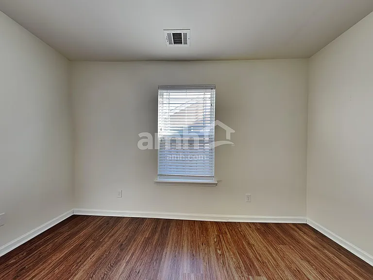 126 Roseberry Cir — Photo 15