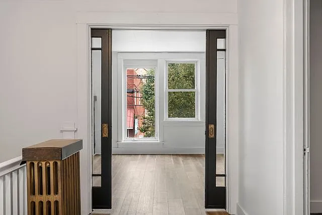 2 bed, 1250 sqft, $1,350 — Photo 4