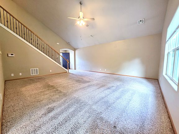 3rd image of 606 Highland Ridge Dr #1