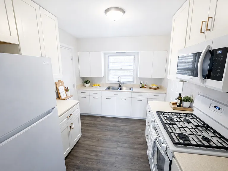1031 Turner Blvd #4 — Photo 2