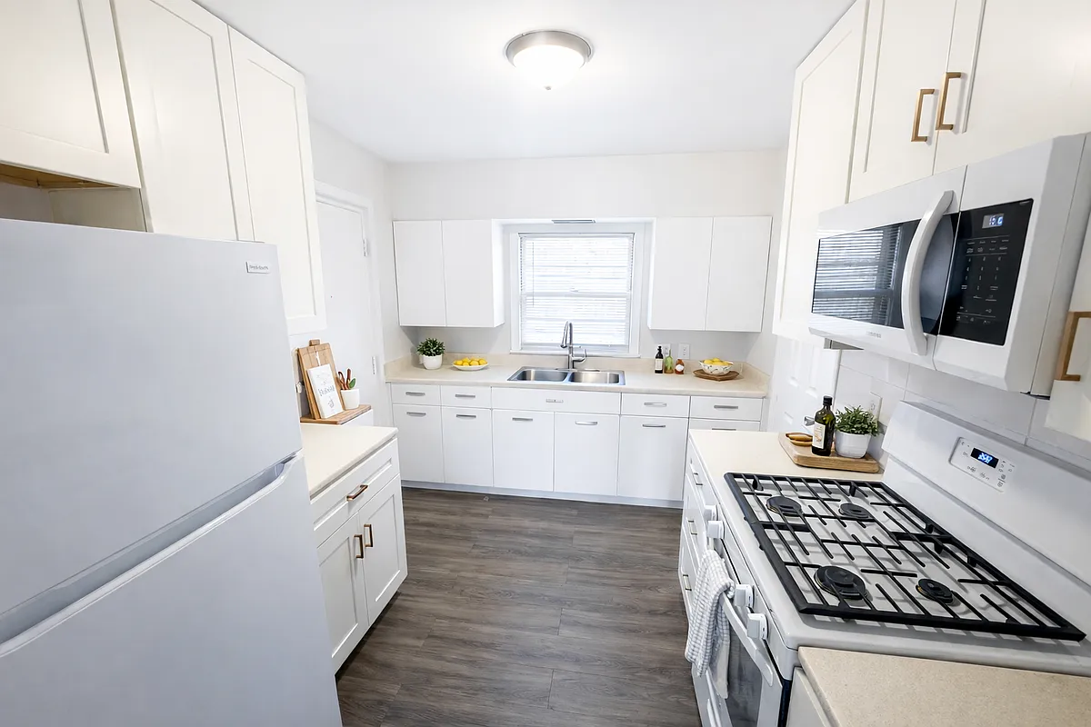 Building Photo - 1031 Turner Blvd #4