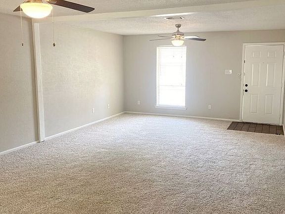 3rd image of 5520 Galway Ln