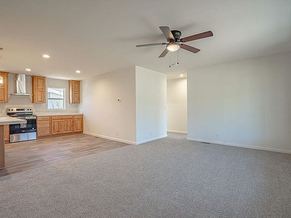 3rd image of 305 Bush St