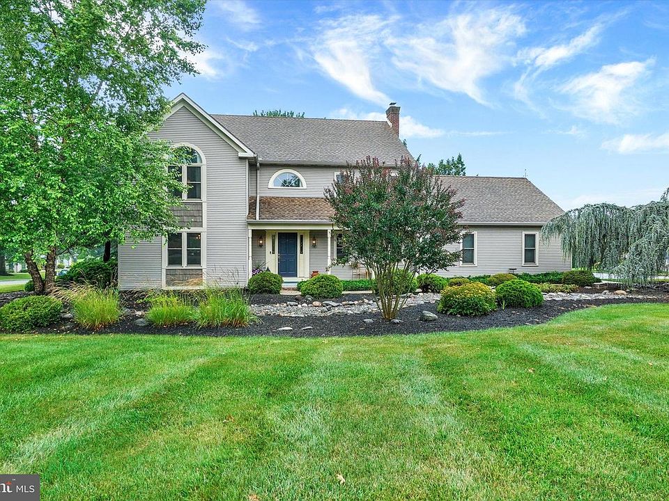 1st image of 2600 Oberlin Dr