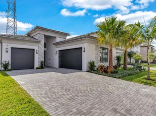 8228 Essex Country Club Dr, Boca Raton, FL 33434
