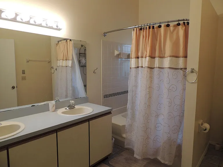 8055 Creedmoor Dr — Photo 8