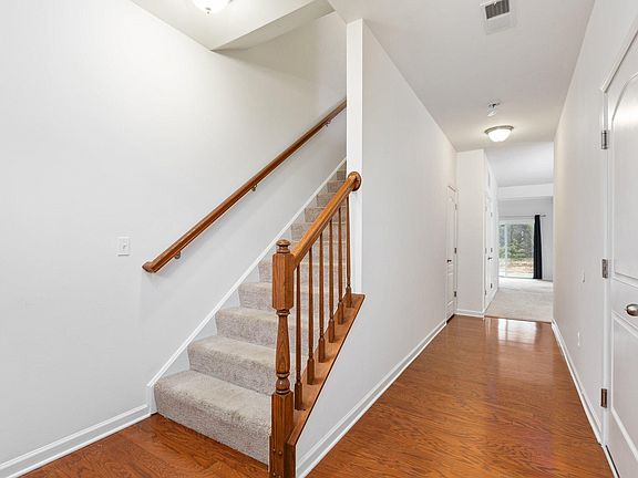 5th image of 1206 Hudgins Farm Cir