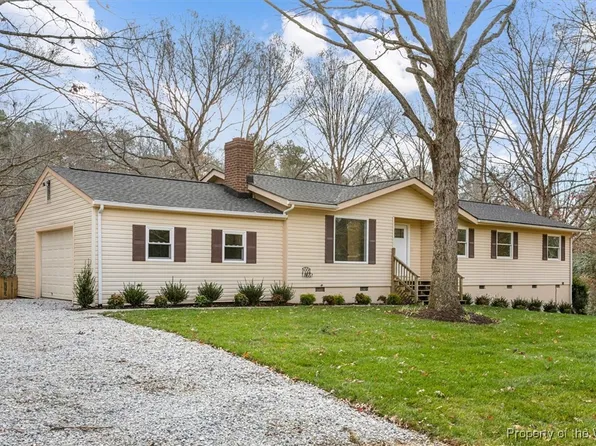 151 Racefield Dr, Toano, VA 23168