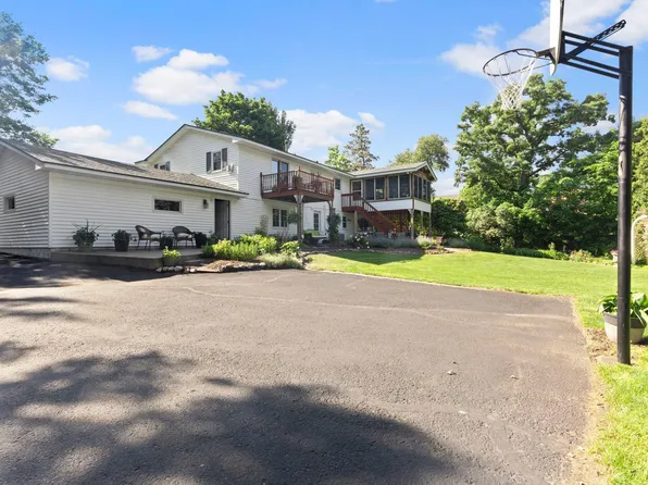 12431 Flintwood St NW, Coon Rapids, MN 55448