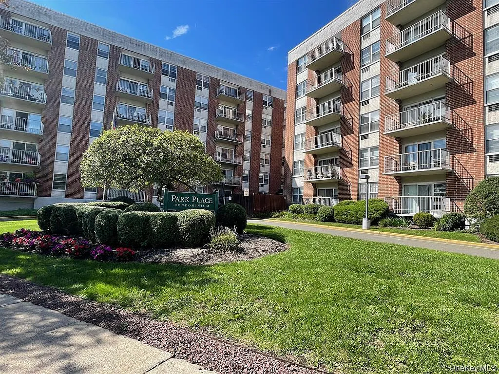 35 Park Avenue, Suffern, NY 10901 — Photo 2