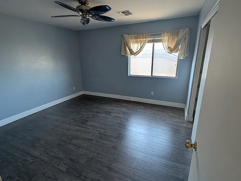 1831 S 105th Dr — Photo 22