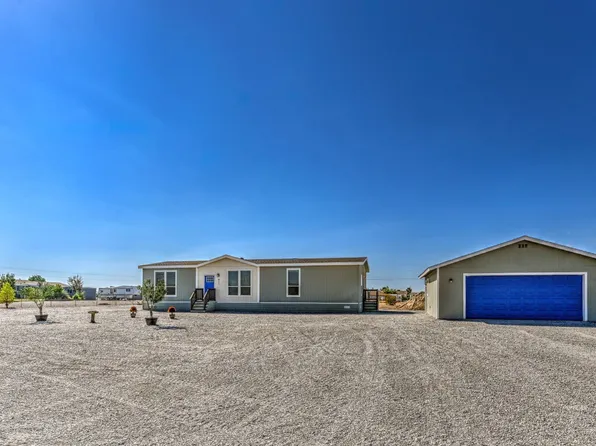 411 E Pechstein Rd, Pahrump, NV 89060