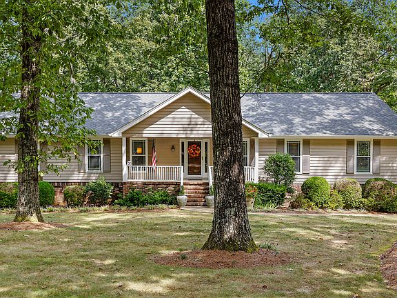 2nd image of 501 Hathaway Dr