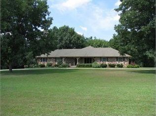 3932 Indiana Rd, Pomona, KS 66076