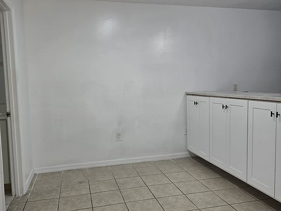 4th image of 5260 Brook Ct #236