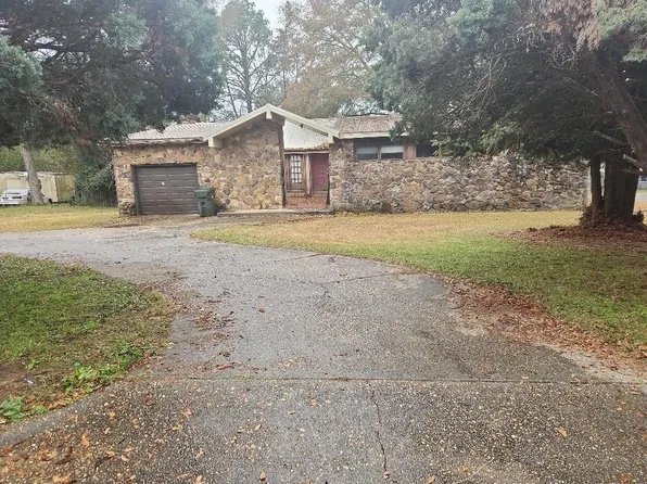 417 Mallon St, Dothan, AL 36303