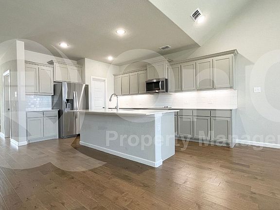 4th image of 309 Adwood Dr
