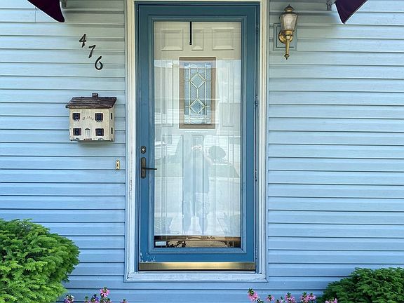 2nd image of 476 Caroline Dr