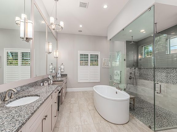 4th image of 6609 SW Silver Wolf Dr