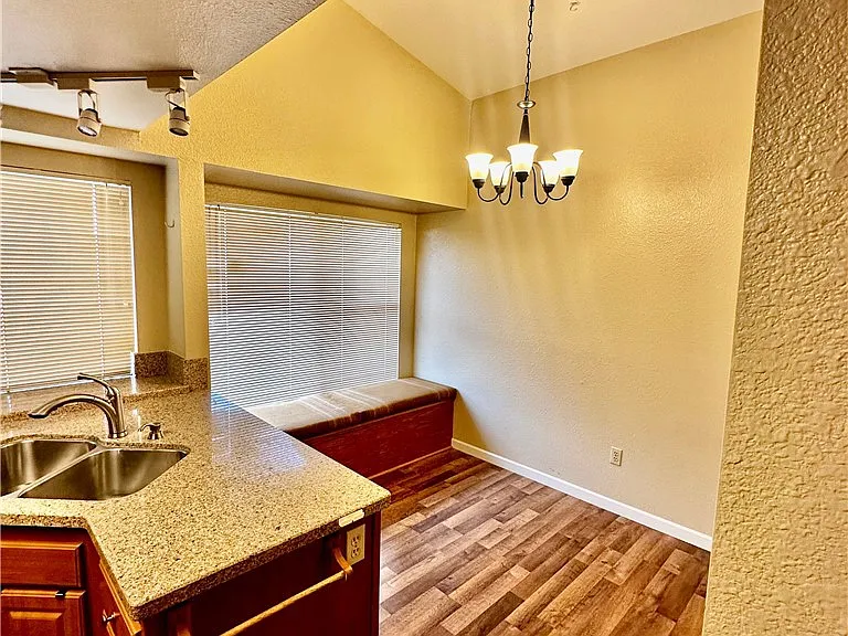 29267 Summerset Dr — Photo 4