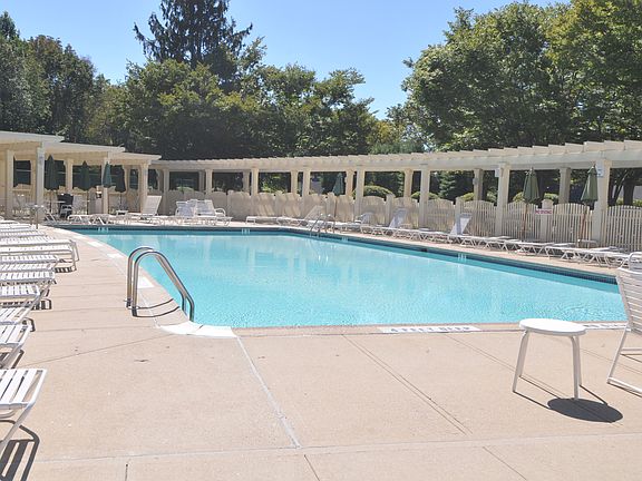 2nd image of 2306 Martingale Dr #2306