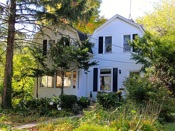 2nd image of 636 Newton Ave