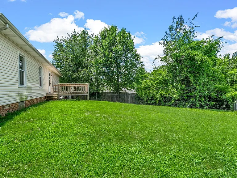 253 Moncrest Dr — Photo 23