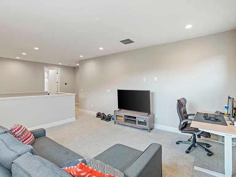 2813 Thistle Pine Ct — Photo 24